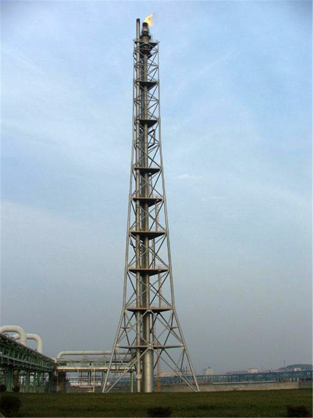 三角形塔架式煙囪 三角形塔架式煙囪